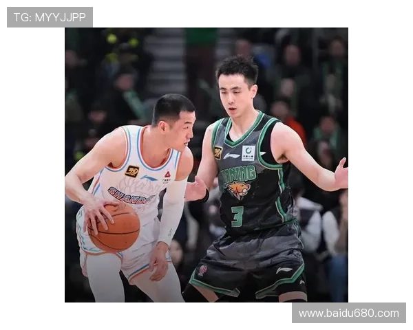 赵继伟高诗岩妻子同场助阵比赛气氛热烈